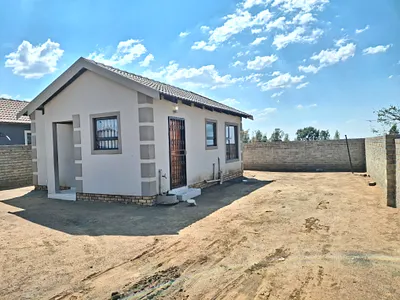 2 Bedroom House To Rent in Vanderbijlpark CE 7, Vanderbijlpark CE - img