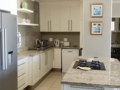 2 Bedroom Apartment To Rent in Port Elizabeth - emjJ.webp