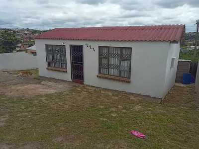 2 Bedroom House For Sale in East London - sqyE.webp