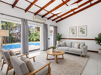 5 Bedroom House For Sale in Hillcrest - n4QY.webp