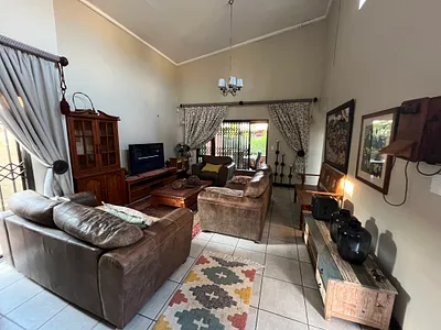 3 Bedroom House To Rent in Rustenburg - img