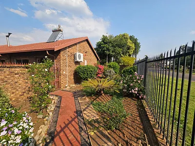 4 Bedroom House For Sale in Akasia - CnsT.webp