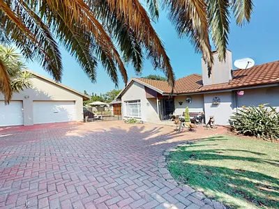 3 Bedroom House For Sale in Kempton Park - ncBb.webp