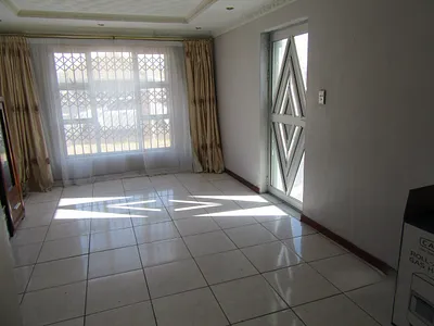 4 Bedroom House For Sale in Cape Town - BaJR.webp