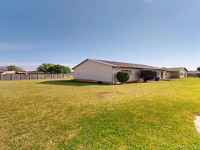 4 Bedroom House For Sale in Boksburg - Fhii.webp