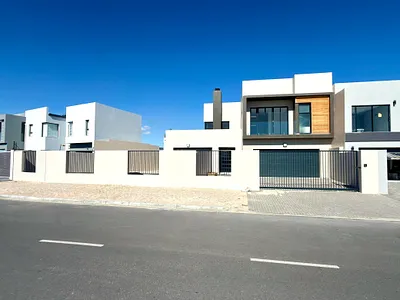 4 Bedroom House For Sale in Blouberg - Yaxx.webp