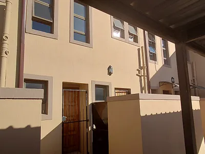 2 Bedroom Townhouse To Rent in Heidelberg - RRjo.webp