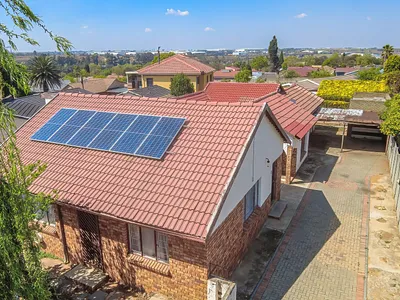 3 Bedroom House For Sale in Johannesburg - ulXN.webp