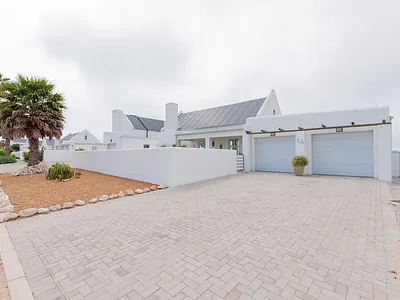 3 Bedroom House For Sale in St Helena Bay - D0ve.webp