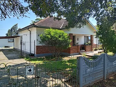 4 Bedroom House For Sale in Despatch - img