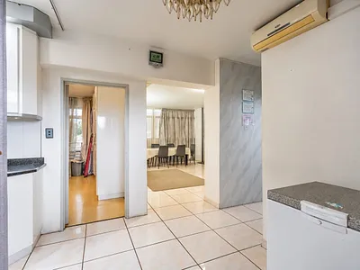 3 Bedroom Apartment For Sale in Durban - img