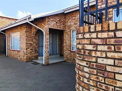 3 Bedroom House For Sale in Pretoria - 4jcS.webp