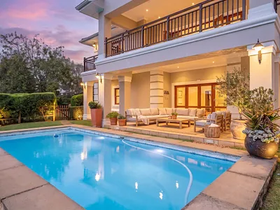 4 Bedroom House For Sale in Hillcrest - img