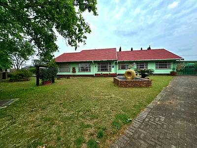 4 Bedroom House For Sale in Witbank - ILV4.webp