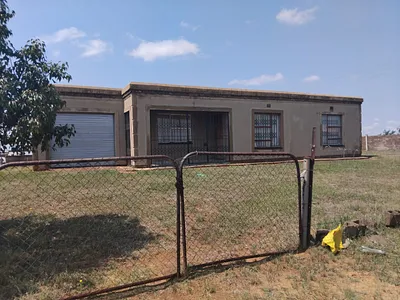 3 Bedroom House For Sale in Newcastle - SnWO.webp