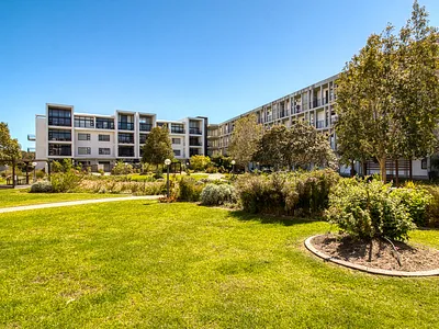 3 Bedroom Apartment For Sale in Somerset West - img
