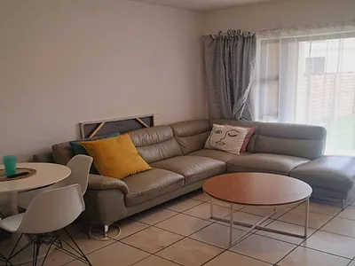 2 Bedroom Apartment For Sale in Boksburg - y5D3.webp