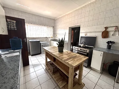 3 Bedroom House For Sale in Alberton - 8uMQ.webp