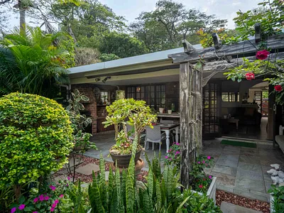 2 Bedroom Townhouse For Sale in Amanzimtoti - f8gK.webp