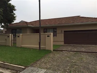 3 Bedroom House To Rent in East London - Fffw.webp