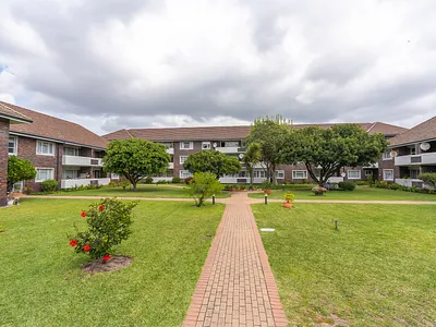 1 Bedroom Apartment For Sale in Cape Town - sxAP.webp