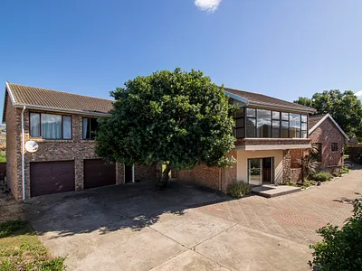4 Bedroom House For Sale in Port Alfred - img