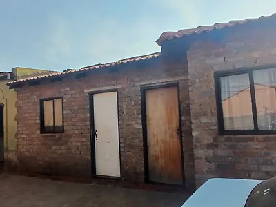 2 Bedroom House For Sale in Alberton - FxmE.webp