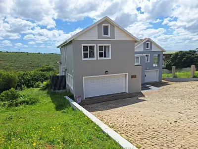2 Bedroom Townhouse For Sale in Jeffreys Bay - lPqN.webp
