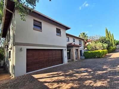 4 Bedroom House For Sale in Hartbeespoort - GRr6.webp
