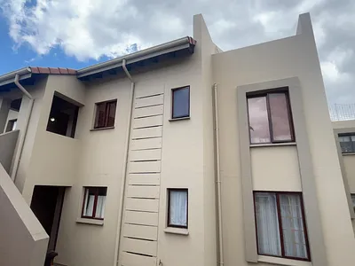 3 Bedroom Townhouse For Sale in Bedfordview - 0Pnd.webp
