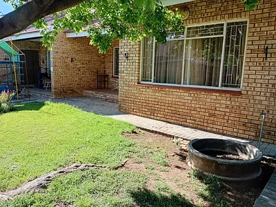 2 Bedroom Townhouse For Sale in Parys - img