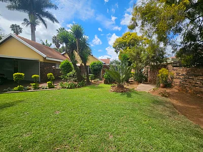 3 Bedroom House For Sale in Akasia - yNj9.webp