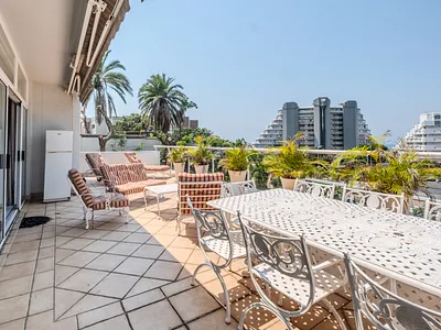 3 Bedroom Apartment For Sale in Umhlanga - 528A.webp