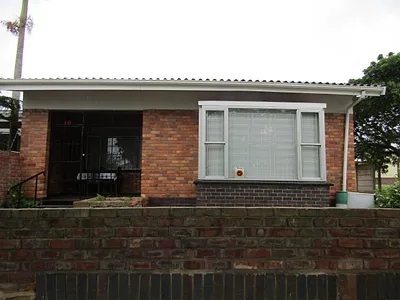 3 Bedroom Apartment For Sale in Humansdorp - 2lUg.webp