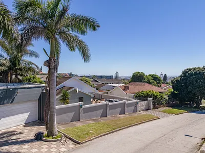 3 Bedroom House For Sale in Port Elizabeth - img