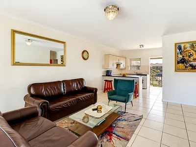 2 Bedroom Apartment For Sale in Somerset West - img