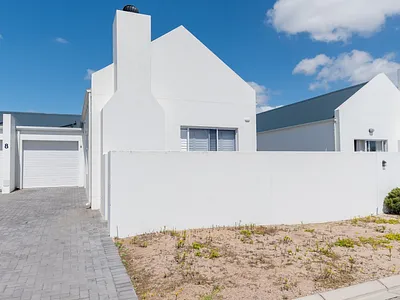 3 Bedroom House For Sale in Velddrif - I1Uv.webp