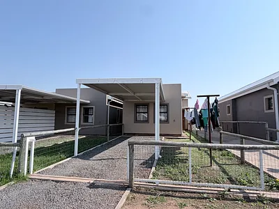 2 Bedroom House For Sale in Queenstown - img