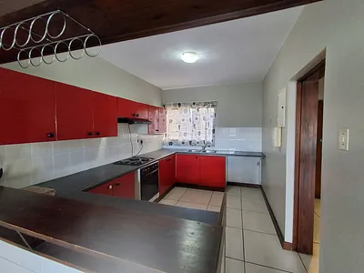 3 Bedroom Apartment To Rent in Port Elizabeth - img