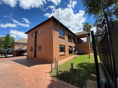1 Bedroom Apartment For Sale in Potchefstroom - ZF0a.webp