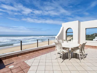 4 Bedroom Apartment For Sale in Port Alfred - img