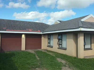 3 Bedroom House To Rent in East London - TxNw.webp
