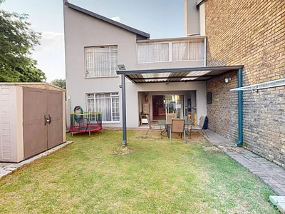 2 Bedroom Townhouse For Sale in Boksburg - 2PNR.webp