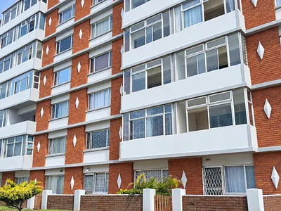 2 Bedroom Apartment For Sale in Port Elizabeth - img