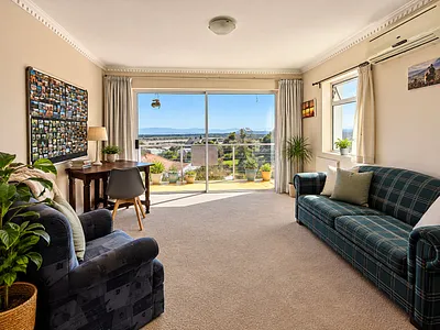 2 Bedroom Apartment To Rent in Somerset West - img
