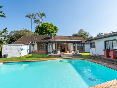 3 Bedroom House For Sale in Hillcrest - img