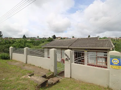 3 Bedroom House For Sale in East London - img