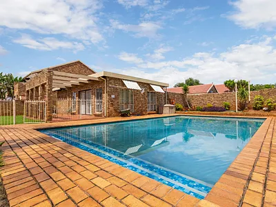 2 Bedroom Apartment For Sale in Centurion - isRh.webp
