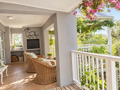 4 Bedroom House For Sale in Hermanus - 6X1q.webp