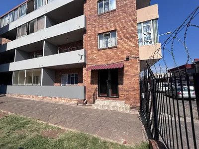 1 Bedroom Townhouse For Sale in Boksburg - d7I4.webp